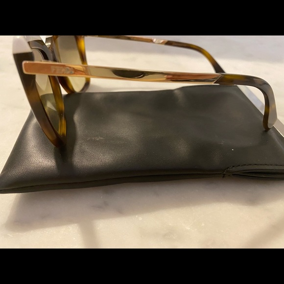 Fendi 2 tone sunglasses - Picture 6 of 7